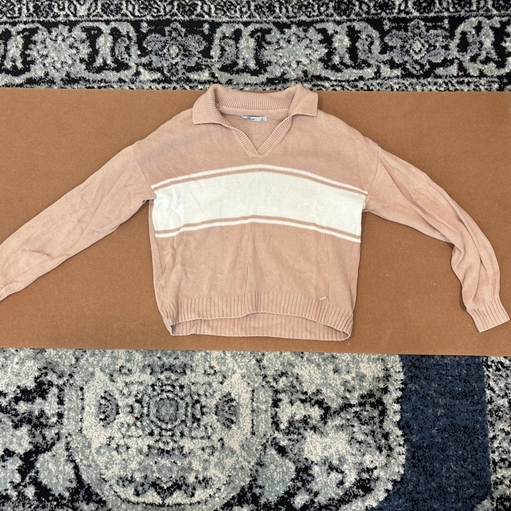 Hollister Soft Beige Knit Sweater